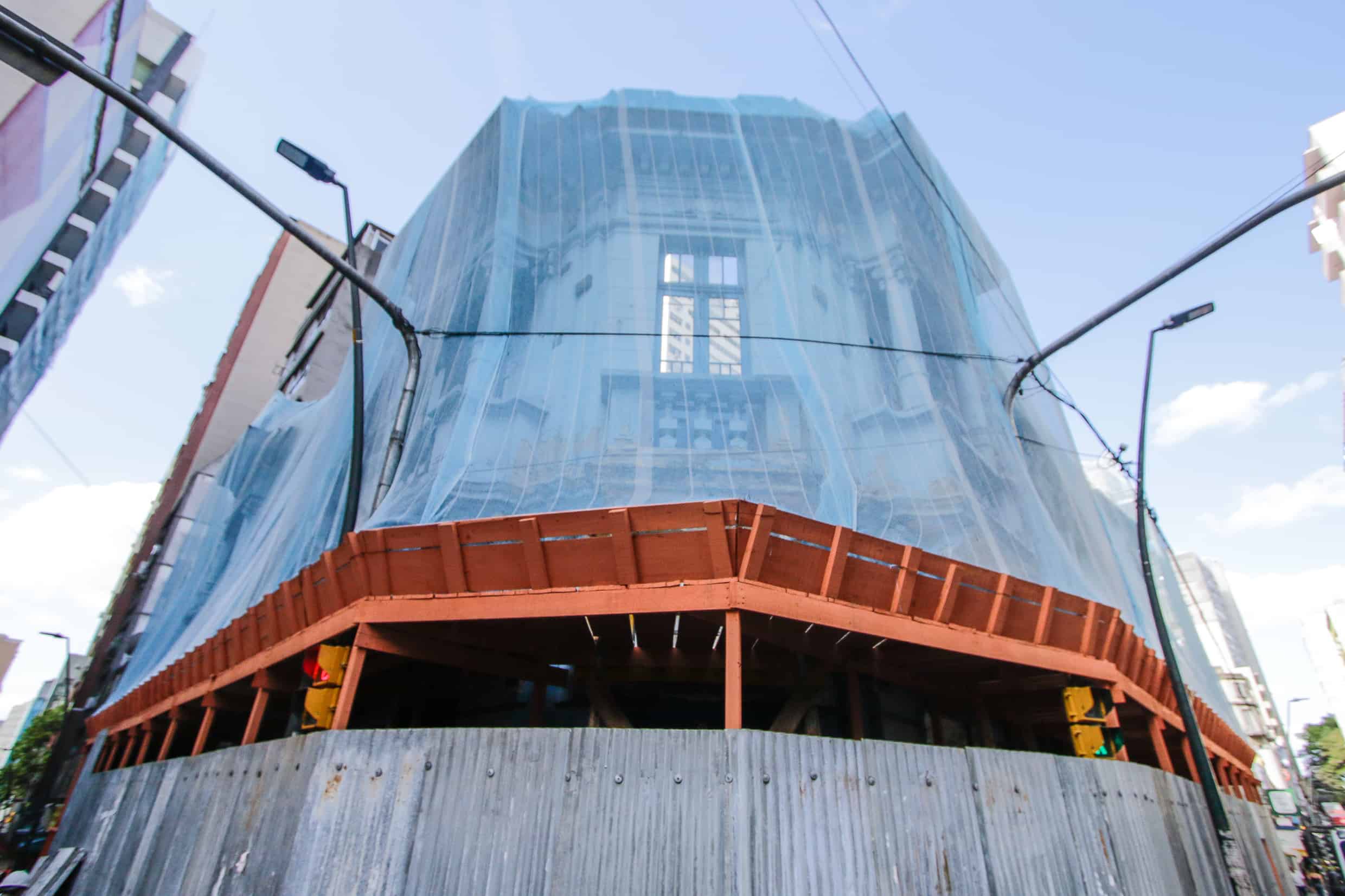 Prédio conhecido como Casa Azul está isolado desde 2018. Crédito: Maria Ana Krack / PMPA