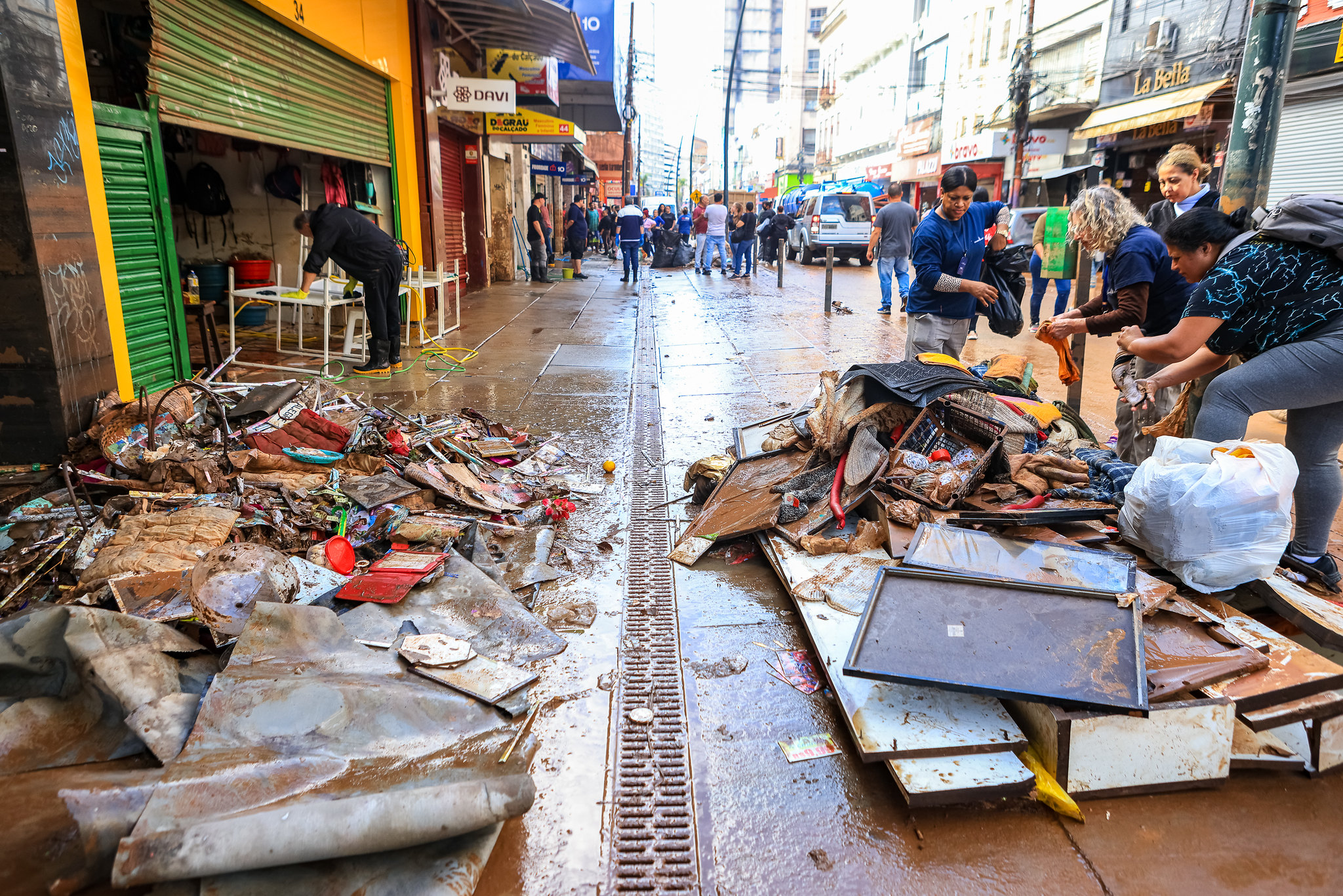 Limpeza do Centro Histórico de Porto Alegre. Foto: Gustavo Mansur/Palácio Piratini