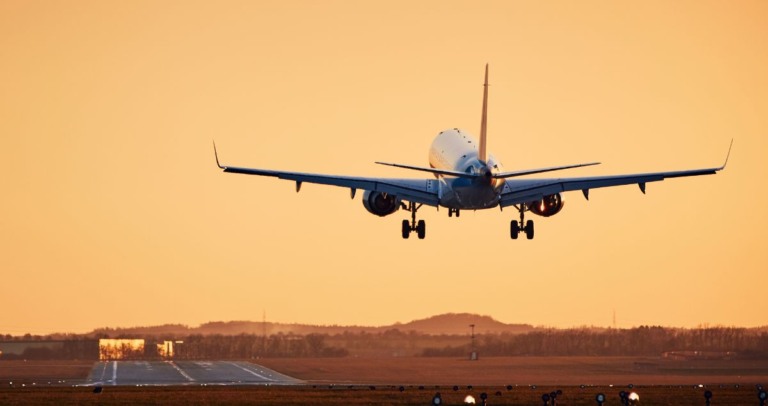 Passagens Aéreas (Banco de Imagens)