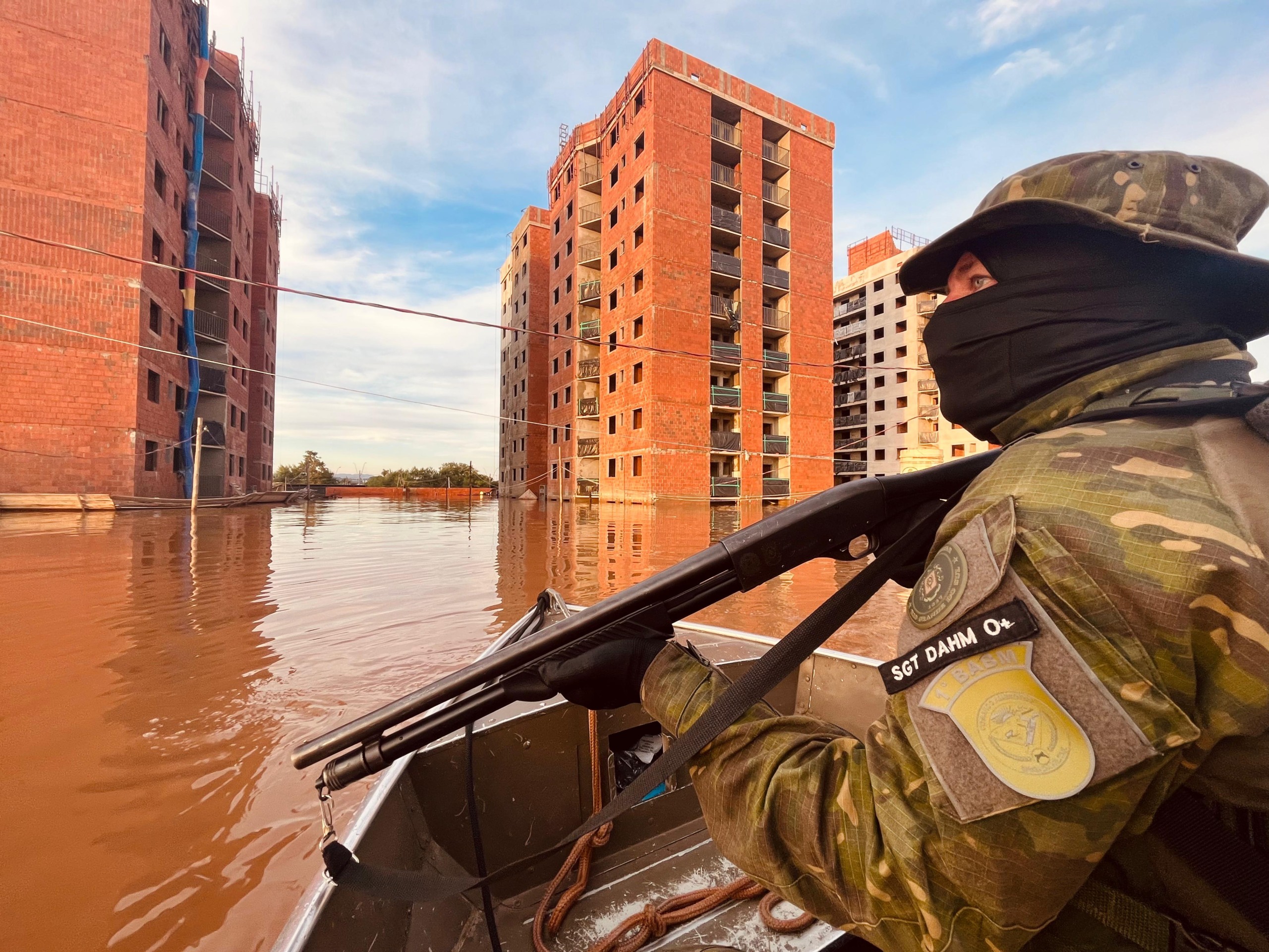 Patrulhamento do Comando Ambiental durante a enchente em São Leopoldo. Foto: Sd Caneppele/BM