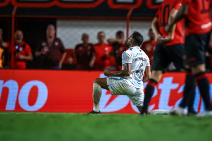 Reinaldo fez o gol que salvou o Grêmio da derrota - Foto: Lucas Uebel/Grêmio FBPA