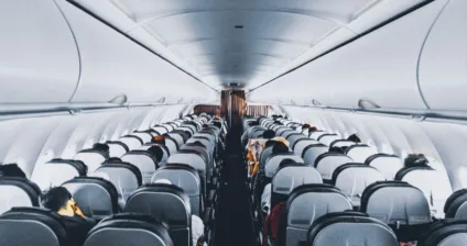 O que fazer para o medo de avião não estragar sua viagem