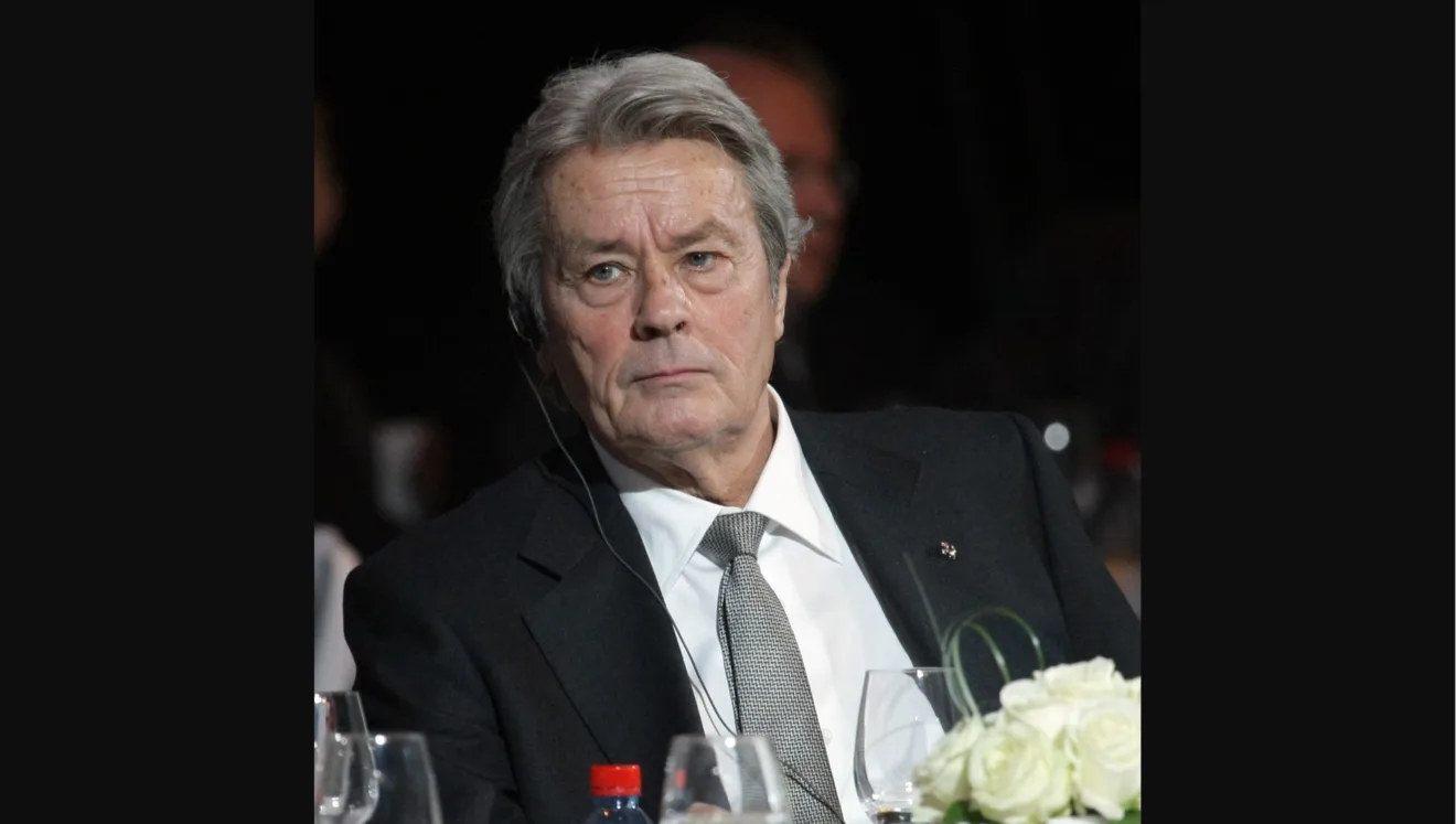 <a href="https://commons.wikimedia.org/wiki/File:Alain_Delon_10_December_2010.jpeg">premier.gov.ru</a>, <a href="https://creativecommons.org/licenses/by/4.0">CC BY 4.0</a>, via Wikimedia Commons