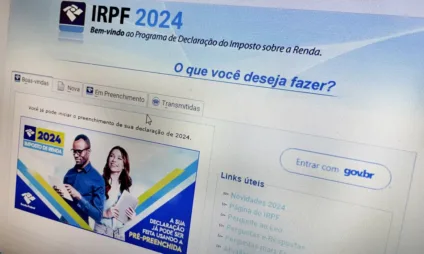 Para saber se teve a declaração liberada, o contribuinte deve acessar a página da Receita na internet - Foto: Juca Varella/Agência Brasil