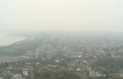 Fumaça em Porto Alegre. Crédito: reprodução de vídeo / RBS TV