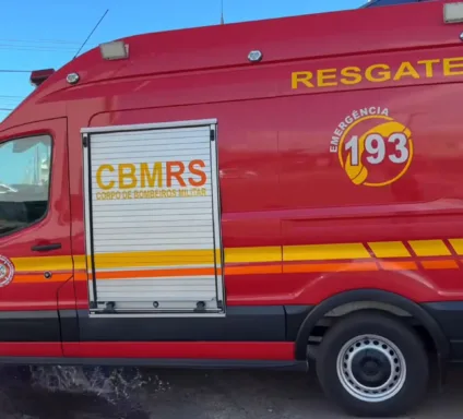 Imagem de uma viatura do Corpo de Bombeiros Militar do Rio Grande do Sul (CBMRS) em vermelho, destacando o número 193 para emergências e o serviço de resgate.