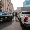 Entrega de viaturas da Polícia Civil e Brigada Militar em frente ao Palácio Piratini, Porto Alegre.