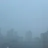 Temporal com chuva e ventos fortes atinge Porto Alegre