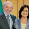 Presidente Luiz Inácio Lula da Silva e ex-ministra da Saúde Nísia Trindade em evento oficial.