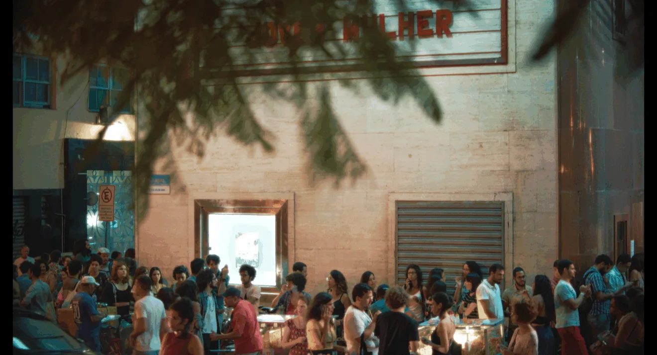 Para celebrar seus 38 anos, a Sala Redenção escolheu exibir “Retratos Fantasmas”, documentário de Kleber Mendonça Filho - Imagem: Divulgação