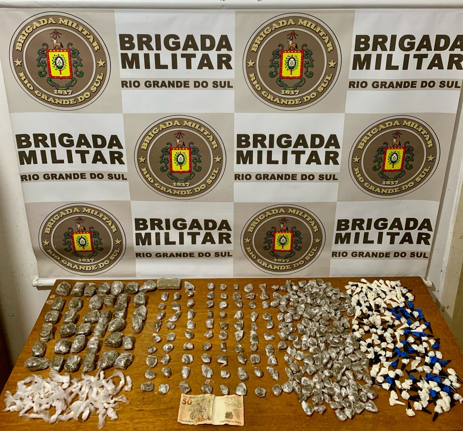 Drogas apreendidas em Cidreira, durante ação da Brigada Militar