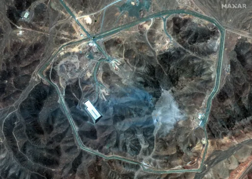 Usina nuclear subterrânea de Fordow, um dos alvos dos ataques dos EUA. Crédito: ©2025 Maxar Technologies