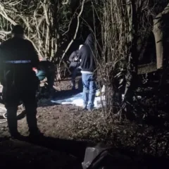 Vala onde os corpos das vítimas foram enterrados. Crédito: Polícia Civil / Divulgação