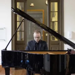 Pedro Heylmann no Solo Piano em julho de 2023 - Foto: Bruna Fraga