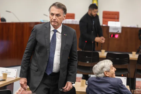 Brasília (DF), 10/06/2025 | O ex presidente Jair Bolsonaro chegando para depoimento na 1 turma do STF. Crédito: Valter Campanato/Agência Brasil