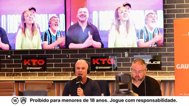 Maurício Saraiva e Luciano Périco no evento de inauguração do Gaúcha Sports Bar KTO em Santa Maria - Foto: Eduardo Marcanth/Instagram/GSB_SantaMaria