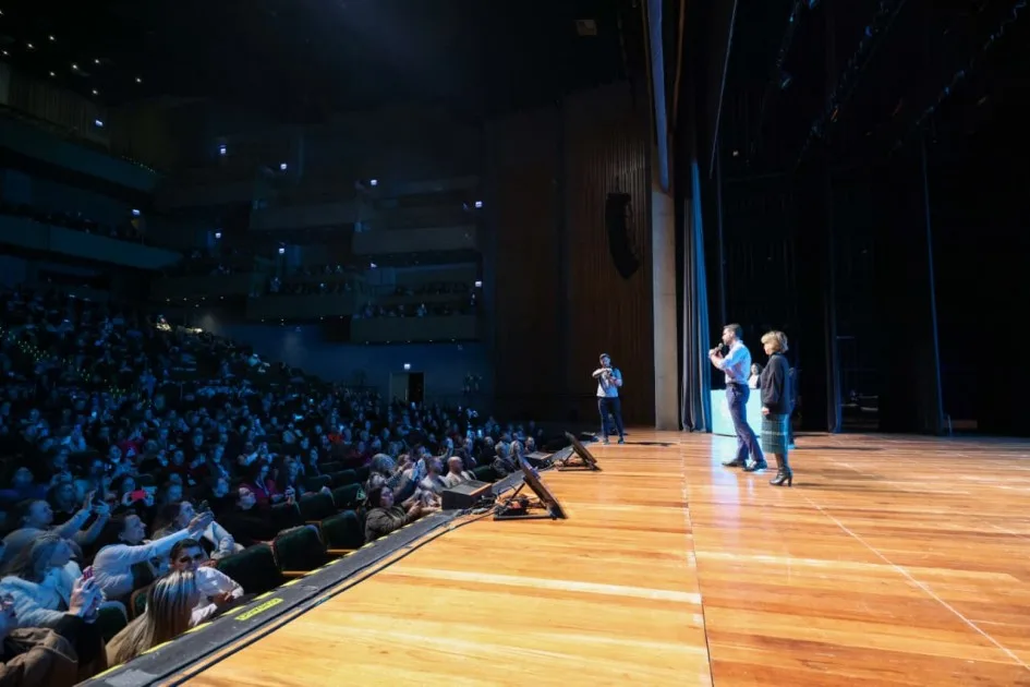 Dirigentes de escolas estaduais foram ao Teatro Feevale onde o governador detalhou os programas - Foto: João Pedro Rodrigues/Secom