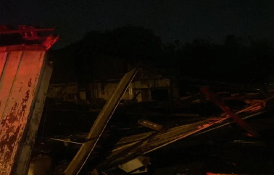 Dano em residência em Santa Maria - Foto: Defesa Civil / Divulgação