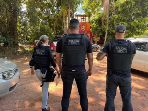 Em operação, no fim de 2024, foram apreendidos materiais que subsidiaram o trabalho investigativo. Crédito: Polícia Civil / Divulgação