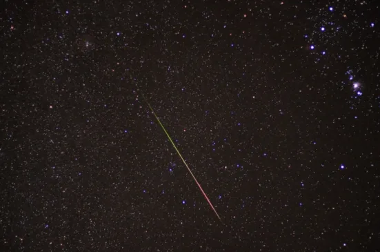 James McCue (Novo México) capturou este meteoro das Orionídeas em 22 de outubro de 2023. Crédito: Observatório Nacional 