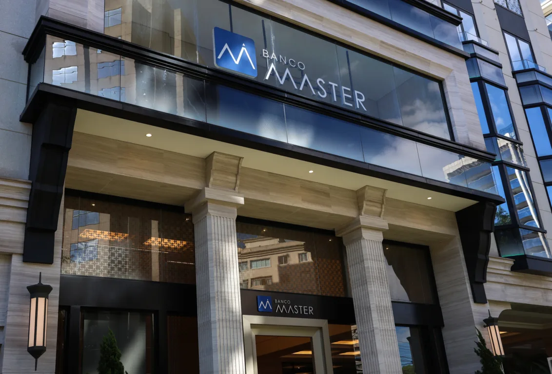 São Paulo (SP), 19/11/2025 - Fachada do Banco Master na rua Elvira Ferraz em Itaim Bibi. Foto: Rovena Rosa/Agência Brasil