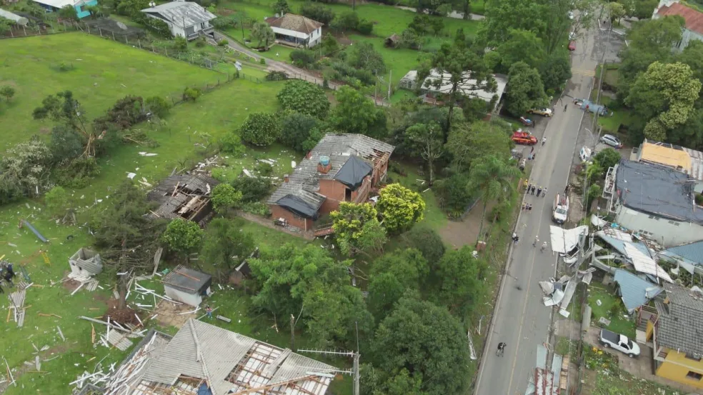 Tornado causa estragos em Farroupilha, na Serra. Créditos: Prefeitura de Farroupilha Tornado causa estragos em Farroupilha, na Serra. Créditos: Prefeitura de Farroupilha