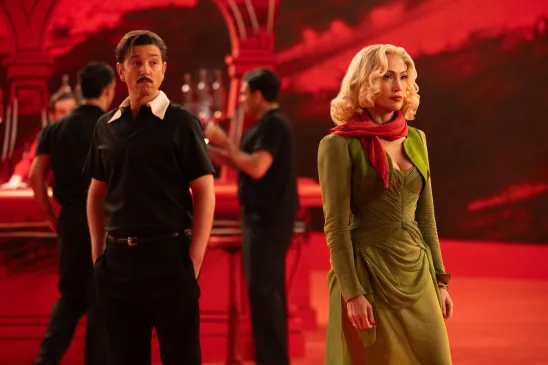 Diego Luna e Jennifer Lopez em "O Beijo da Mulher Aranha". Courtesy of Roadside Attractions