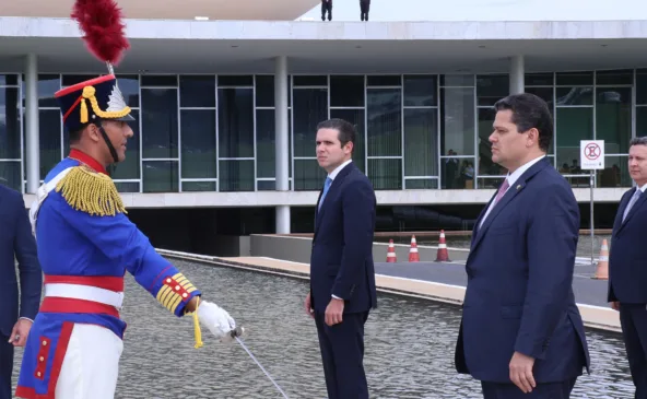 Hugo Motta (E) e Davi Alcolumbre (D) durante abertura da sessão no ano passado. Crédito: Marina Ramos/Câmara dos Deputados