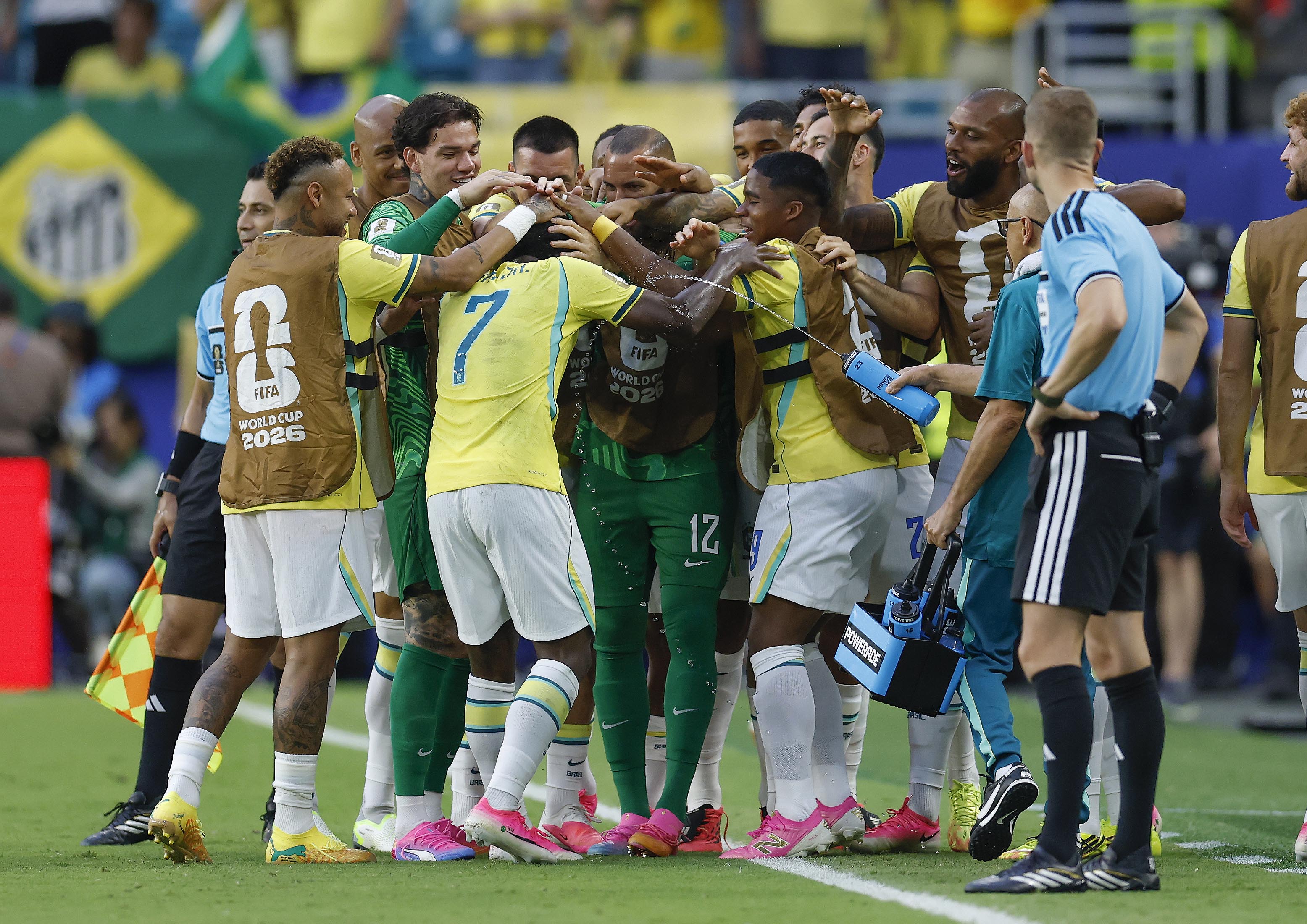 Jogo do Brasil na Copa dá folga no trabalho?