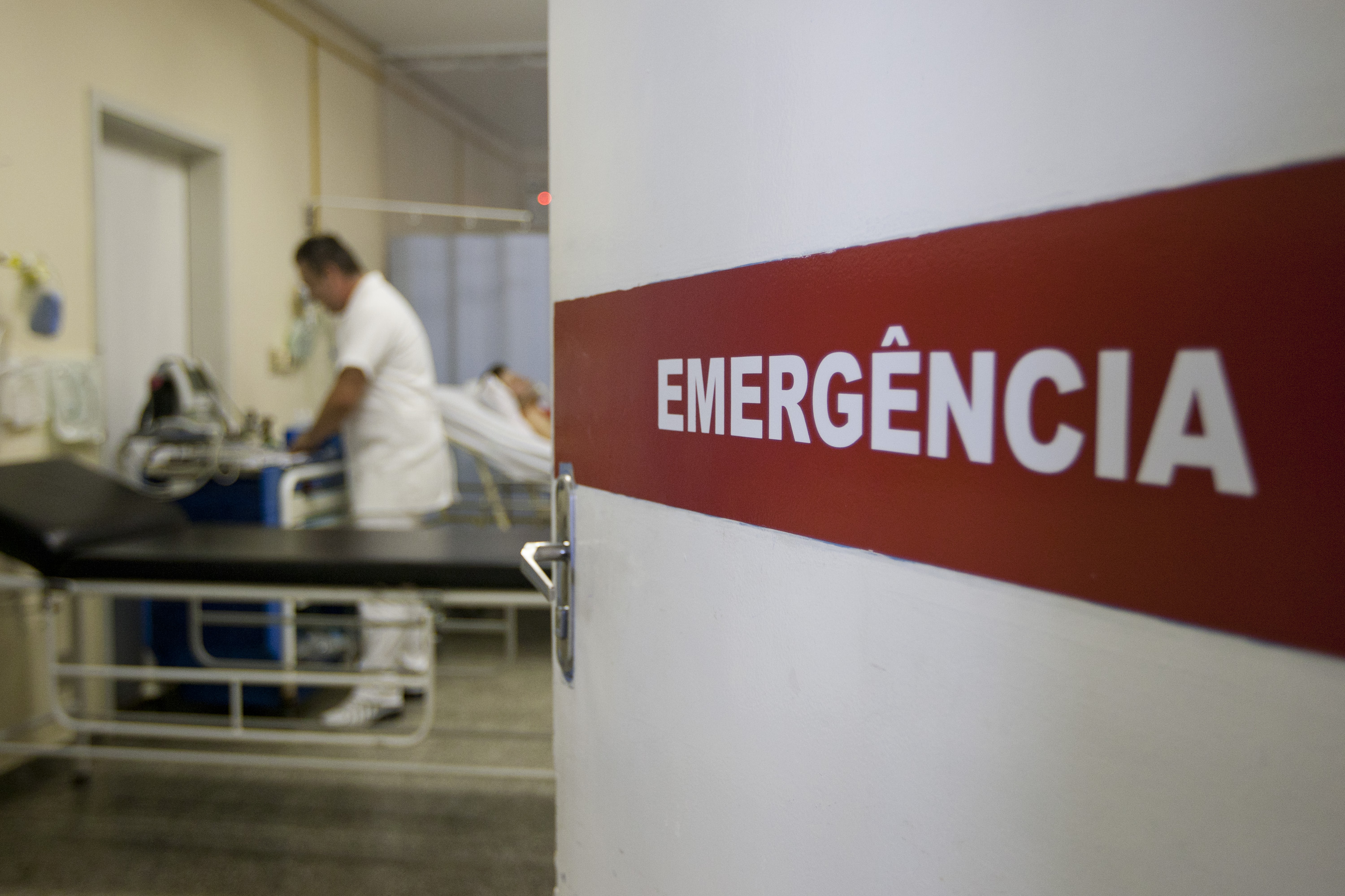 Emergências de hospitais enfrentam superlotação em Porto Alegre